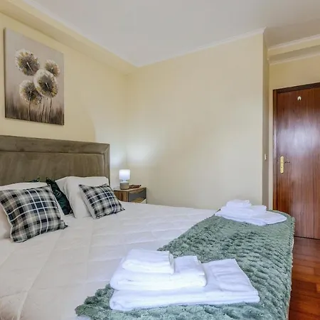 Fogo Mountain View - 3br, 2wc With Sea Volcano View *